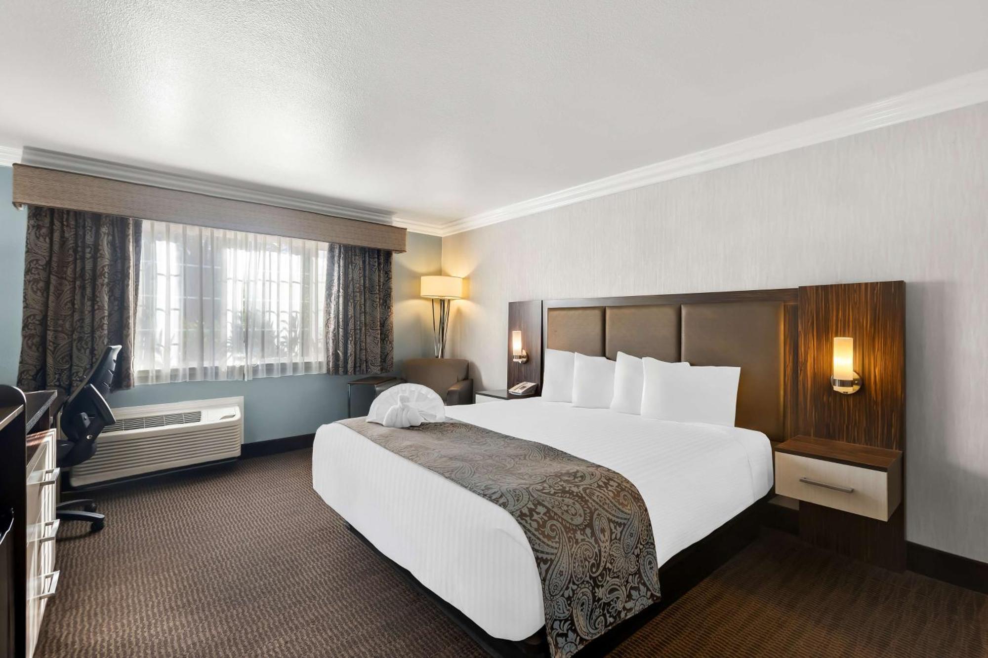 Western Hotel 3*
