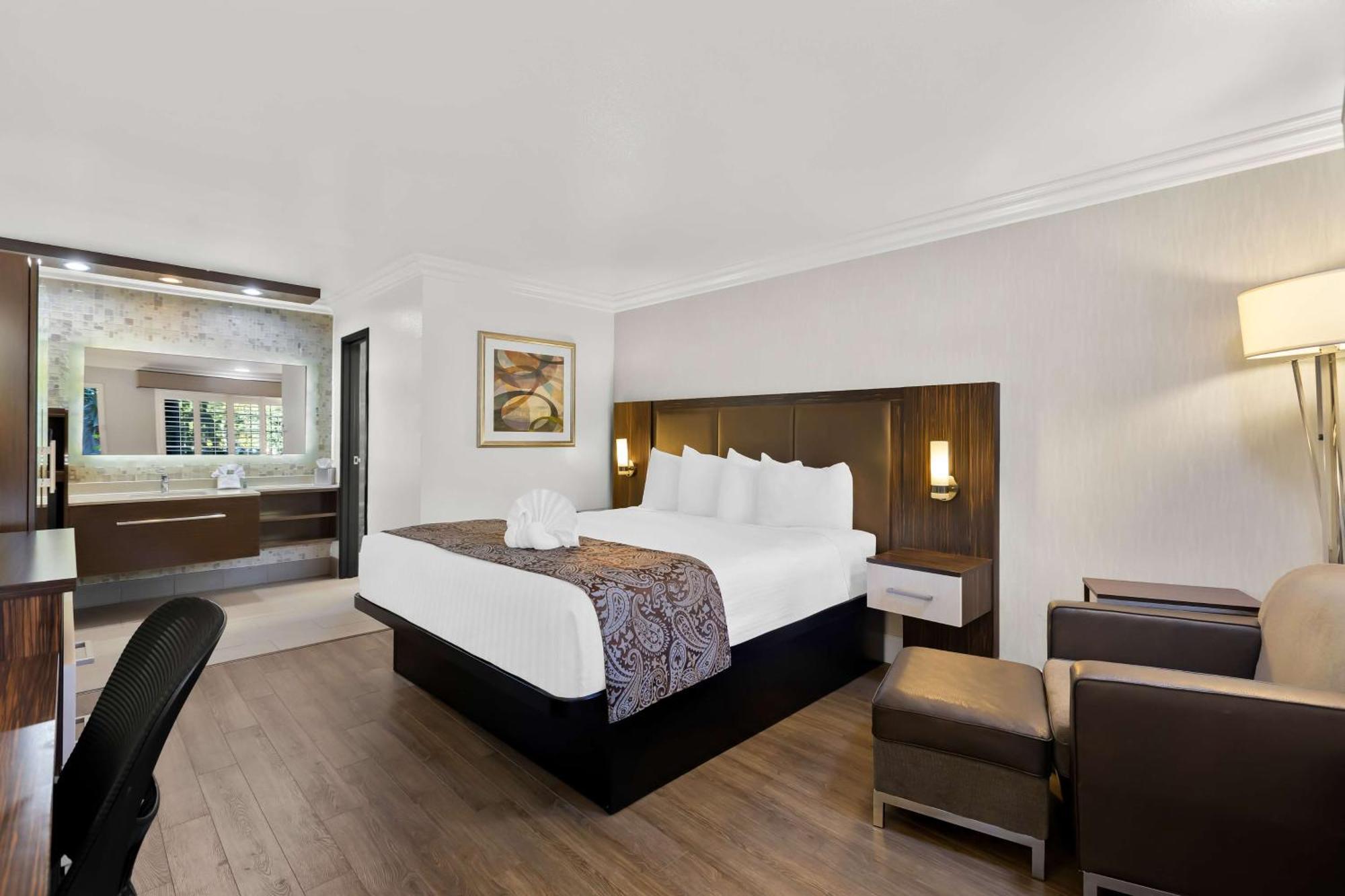 Western 3* Santa Clara