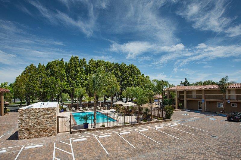 Western 3* Santa Clara